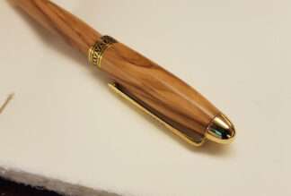 vergoldeter 10-Karat-Kugelschreiber aus Hand gedrehten toskanischen Olivenbaumholz
