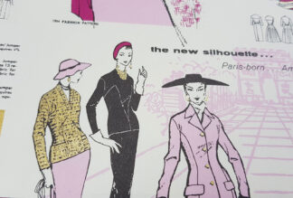 Gift wrapping paper Women's fashion from the 50s, fuchsia
