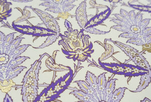 Gift wrapping paper Arabesque flowers, purple