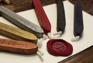 Elastic sealing wax available in five different colors