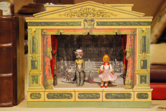 Lupo, marionetta in terracotta composta da cinque pezzi snodati decorati a mano